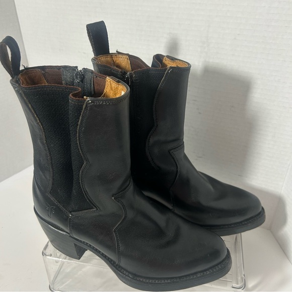 Frye Shoes - FRYE Women’s Black Leather Heeled Ankle Boots Goth Witchy Western Moto 5.5